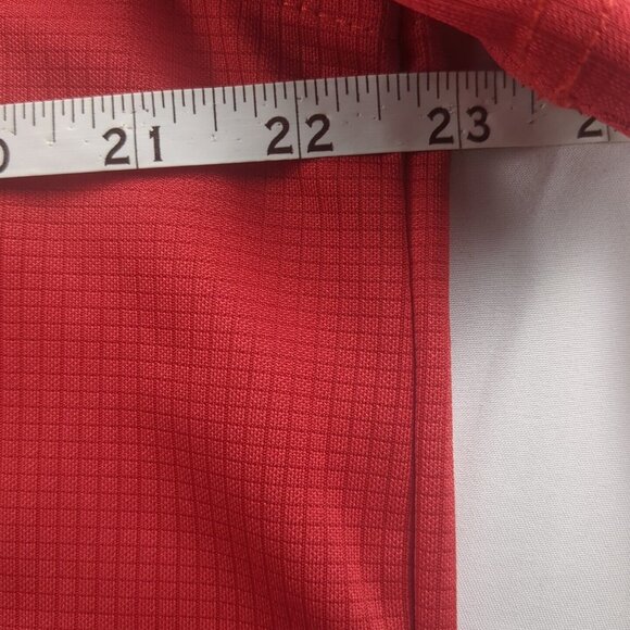 IZOD Golf Red Polo Shirt Short Sleeve Large 100% Polyester Grid Pattern Textured - Picture 4 of 11